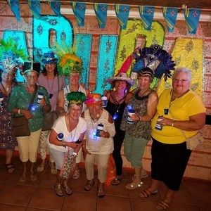 Meet your Posher, Dee